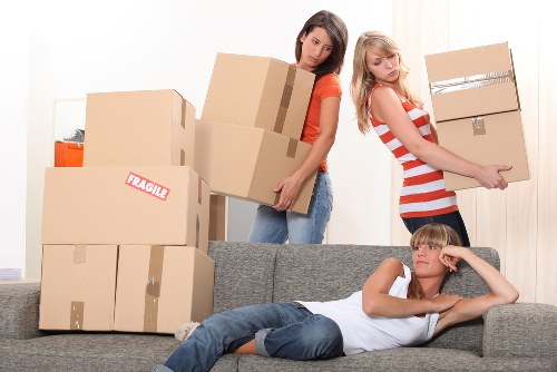 Professional house removals planning in Chiswick street